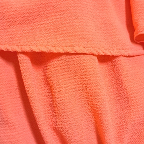 Rue 21 Coral Textured Ruffle Tie Romper. Size Small NWOT - Picture 8 of 9